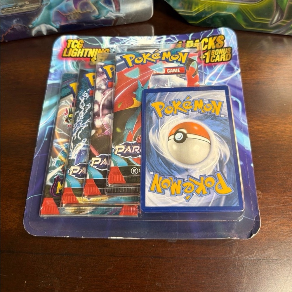 Pokemon Colorful Trading Card Tins Collection - Picture 2 of 3